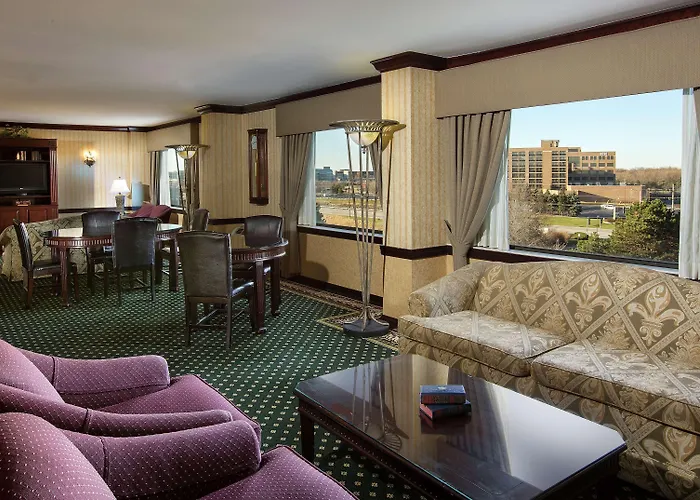 Doubletree By Hilton Naperville Hotel