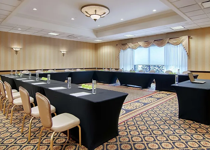 Doubletree By Hilton Naperville