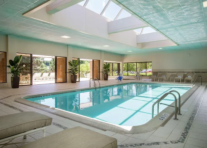 Hotel Doubletree By Hilton Naperville Lisle