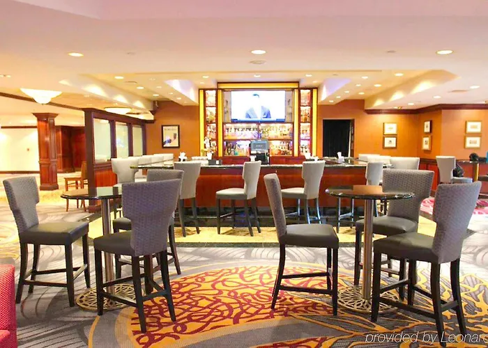 Отель Doubletree By Hilton Naperville 3*